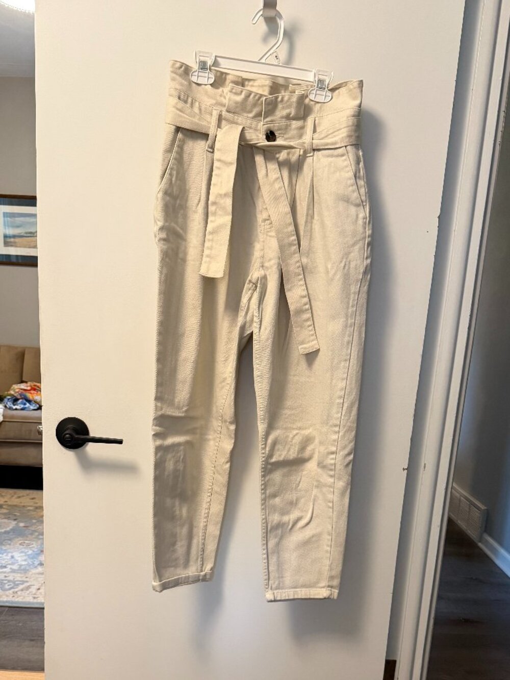 Who What Wear Cream Paperbag Pants Size 2